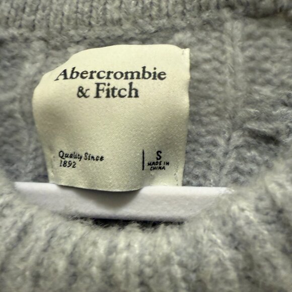 Abercrombie Madeline Crew Sweater in Super Soft Grey Cable knit - Picture 2 of 3